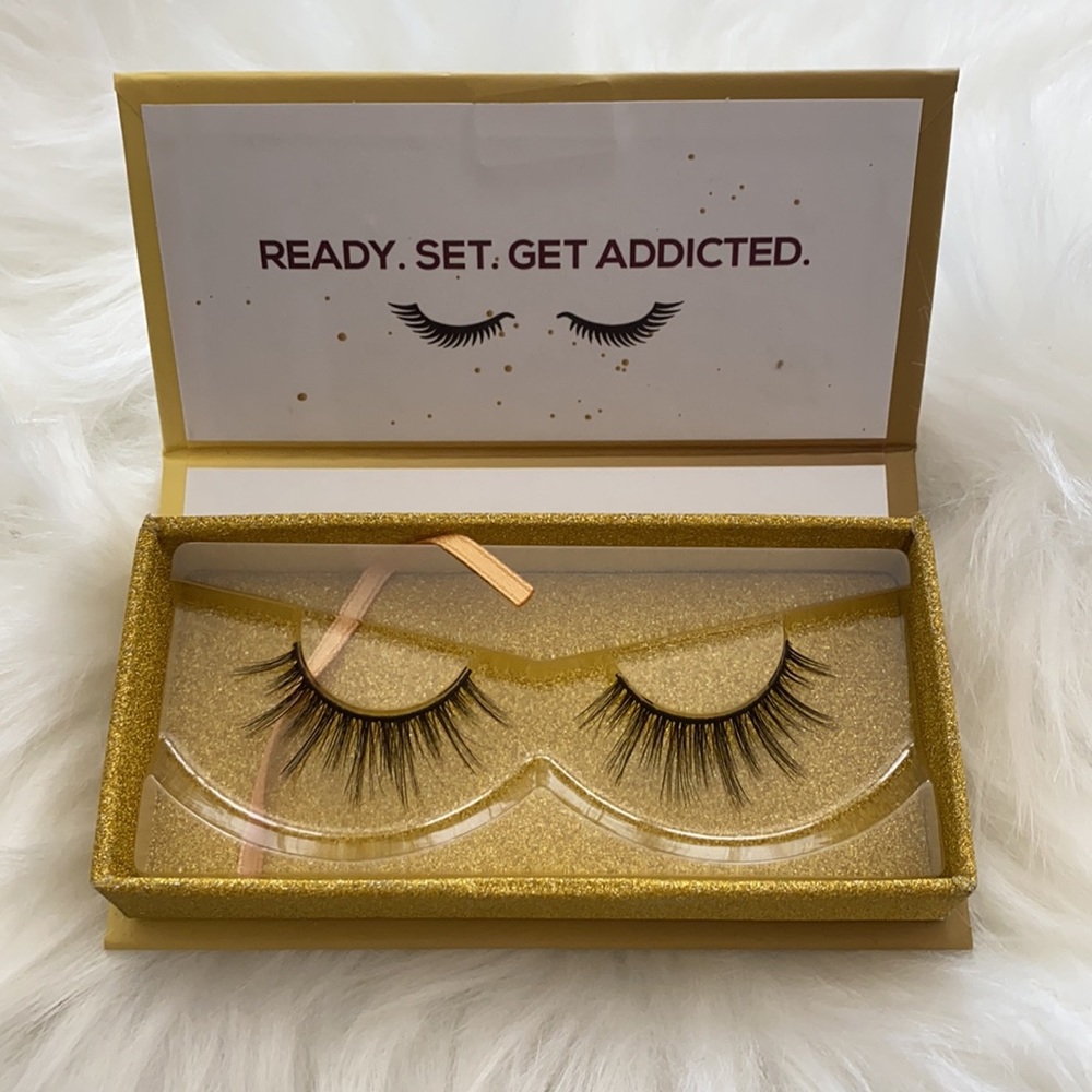 Special Edition Lashaholic Lashes in Instaglam